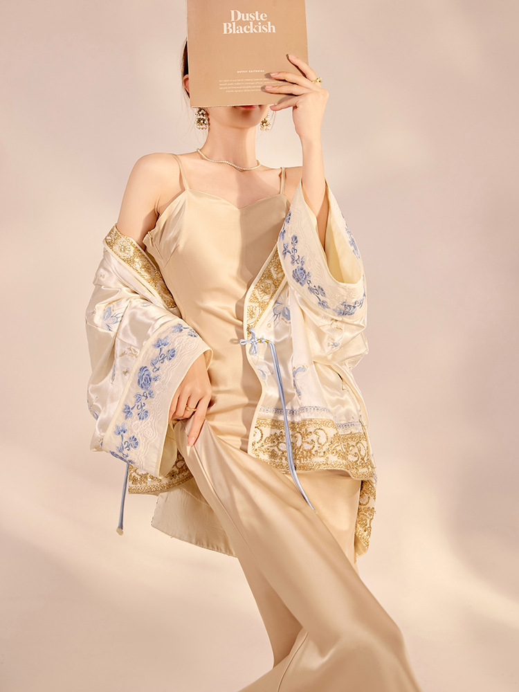 Jaqueta Feminina de Luxo com B - Embroidery Fashion avaliação e preço